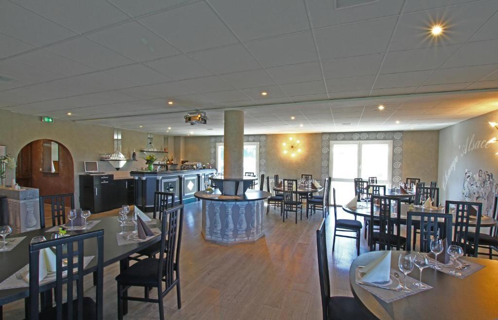 Hotel Restaurant Champ Alsace Haguenau Exteriör bild