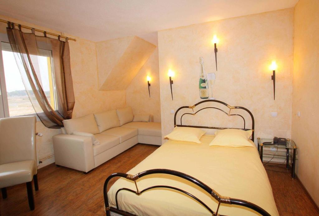 Hotel Restaurant Champ Alsace Haguenau Rum bild