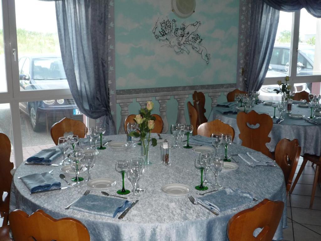 Hotel Restaurant Champ Alsace Haguenau Exteriör bild