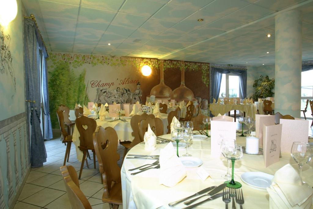 Hotel Restaurant Champ Alsace Haguenau Exteriör bild